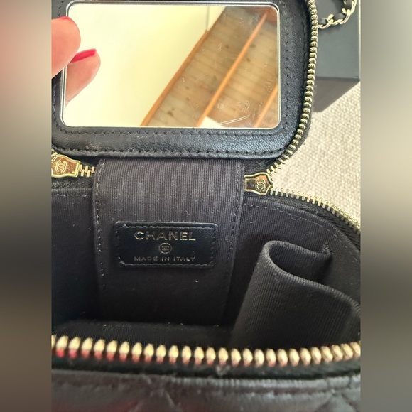 Authentic Chanel 2021 Lambskin Leather Mini Vanity Case, Box/Authenticity card - Picture 4 of 10